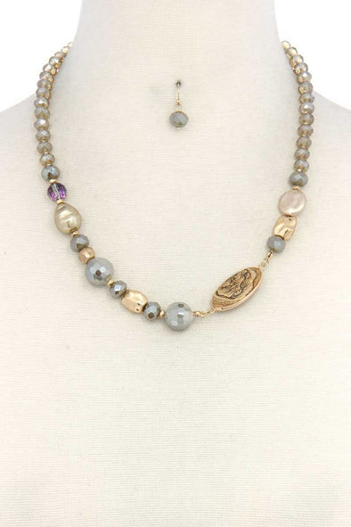 Oval Stone Beaded Necklace - MonayyLuxx